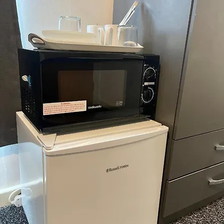 דירה Lockable Ensuite Only With Free Wi-fi And Lots More *